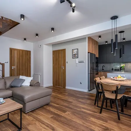 Villa Prestigious With Garden, Garage, And Elegant Cracovia