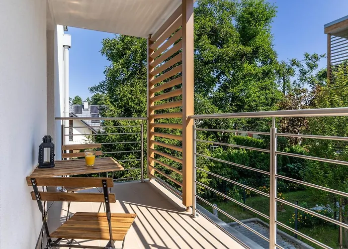 Prestigious With Garden, Garage, And Elegant קרקוב