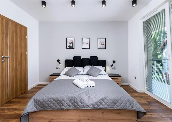 Prestigious With Garden, Garage, And Elegant * קרקוב