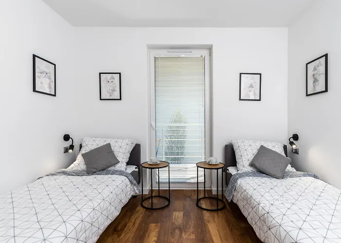 Prestigious With Garden, Garage, And Elegant וילה קרקוב