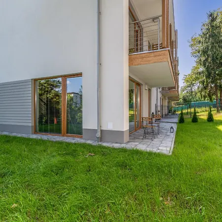 Prestigious With Garden, Garage, And Elegant * 크라쿠프